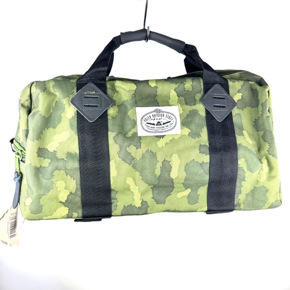 Poler Bags Nwt Poler Mini Skateboard Duffel 576gco Green Camo